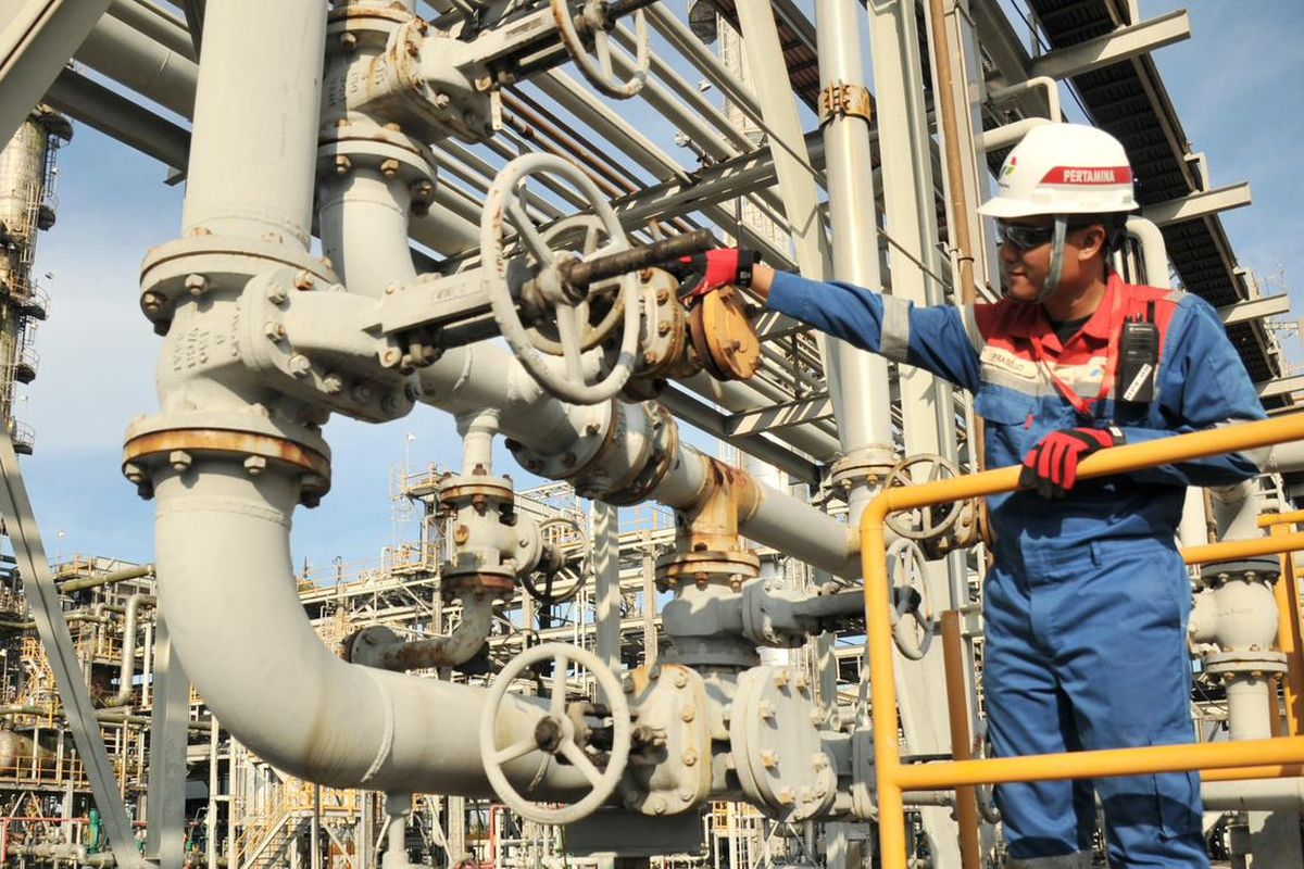 Contoh pasar monopoli di Indonesia adalah penguasaan PGN atas jaringan gas di beberapa daerah.