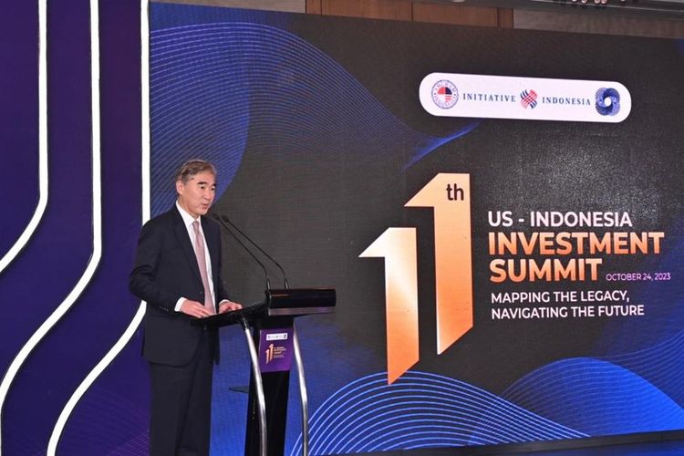 Duta Besar Amerika Serikat untuk Indonesia Sung Y Kim saat memberikan pidato sambutan di KTT Investasi AS-Indonesia tahunan yang diselengarakan oleh AmCham Indonesia dan US Chamber of Commerce pada 24 Oktober 2023 di Jakarta.