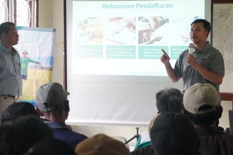 Acara sosialisasi Program Perlindungan Petani di Kecamatan Bongas, Kabupaten Indramayu, Jawa Barat, kerja sama Syngenta bersama BPJS Ketenagakerjaan cabang Cilacap.