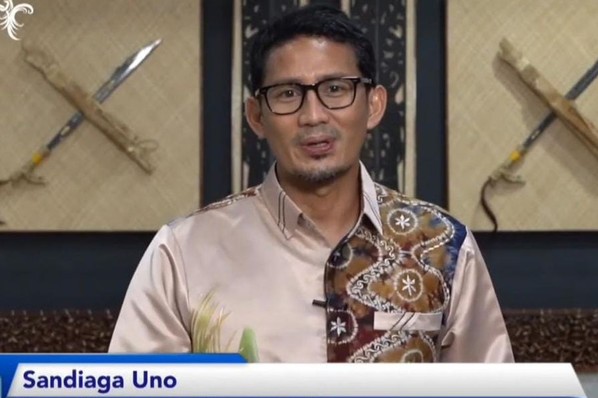 Tangkapan layar Menteri Pariwisata dan Ekonomi Kreatif Sandiaga Uno pada diskusi virtual FMB9, Kamis (2/9/2021), bertajuk PON Gerakkan UMKM dan Wisata Papua.

