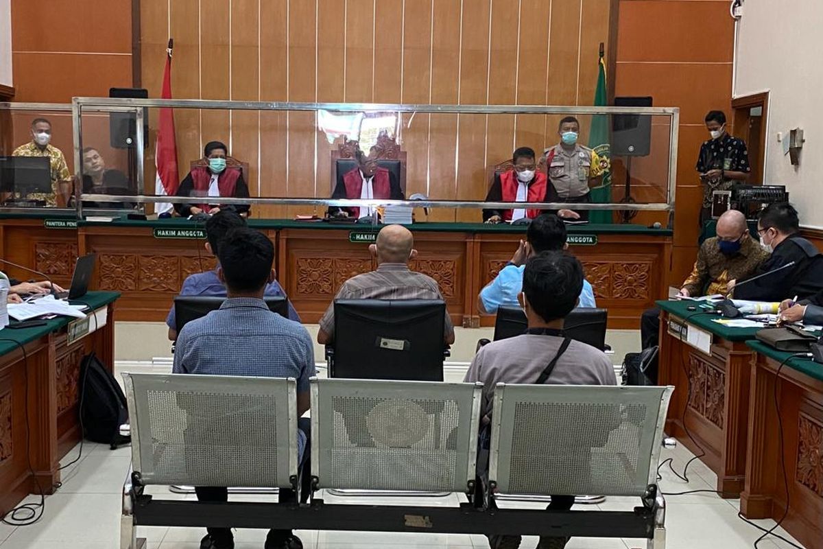 Lima saksi hadir dalam persidangan lanjutan terdakwa kasus peredaran narkotika Irjen Teddy Minahasa di PN Jakarta Barat, Kamis (16/2/2023). 