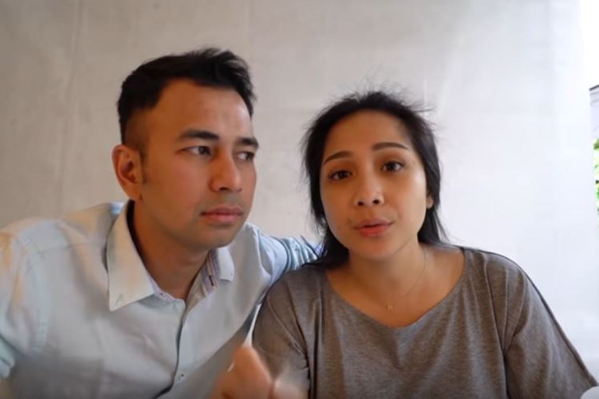 Pasangan suami istri Raffi Ahmad dan Nagita Slavina saat memberikan klarifikasi mengenai hubungan mereka.