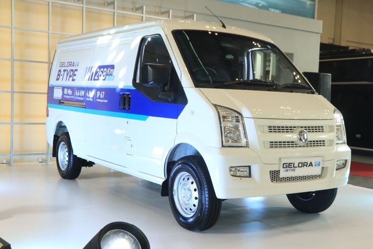 DFSK hadirkan Gelora E B-Type di GJAW 2025, blind van listrik terjangkau dengan fitur lengkap untuk kebutuhan bisnis.
