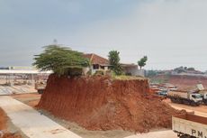 Kompensasi Sudah Dibayar, Rumah Tak Berpenghuni di Depan Gerbang Tol di Depok Dibongkar