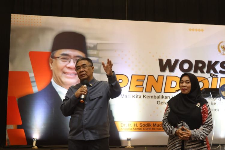 Anggota Komisi X Dewan Perwakilan Rakyat (DPR) RI, Sodik Mudjahid dalam Workshop Pendidikan di Kota Bandung, Selasa (15/8/2023).