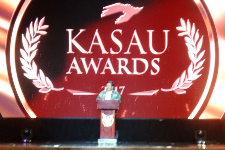 Kepala Staf TNI Angkatan Udara Marsekal Hadi Tjahjanto saat membuka KSAU Award 2017 di The Kasablanka Jakarta, Sabtu (25/11/2017).