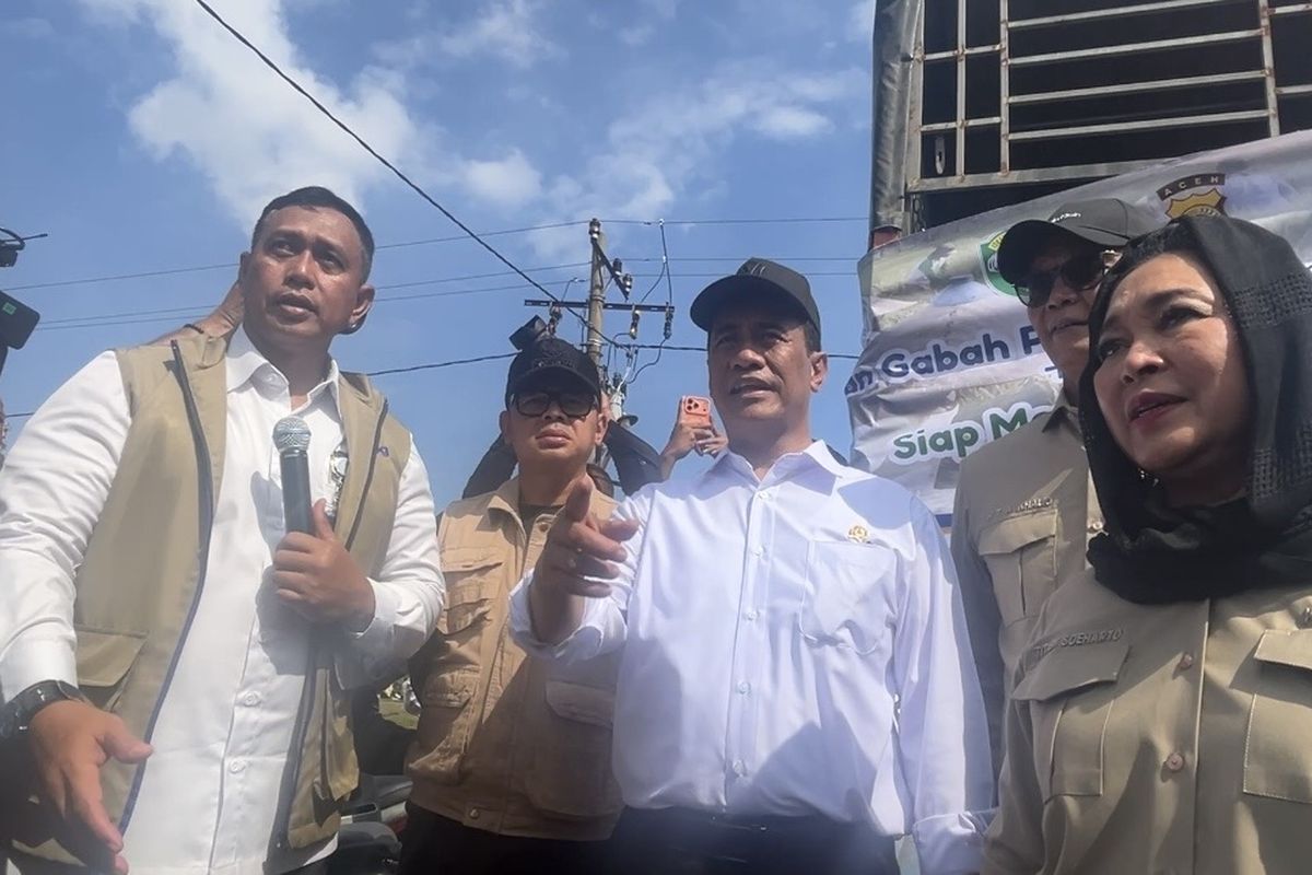 Amran Minta Petani Aceh Dilibatkan Perbaiki Sawah dan Dibayar