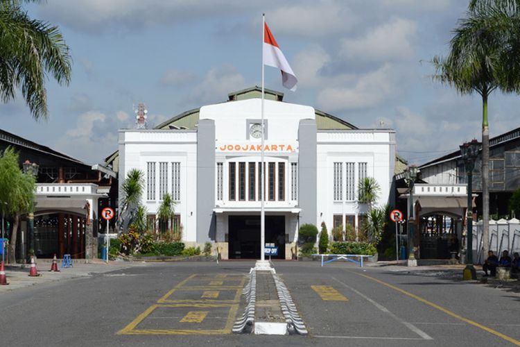Stasiun kereta api Yogyakarta. 