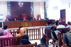 Bupati Nonaktif Bintan Apri Sujadi Terima Vonis Pengadilan, Pidana 5 Tahun Penjara