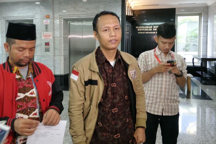 Wakil Ketua Madrasah Anti-Korupsi (MAK) Pemuda Muhammadiyah Ahmad Fanani saat ditemui di gedung MK, Jakarta Pusat, Rabu (21/2/2018). 