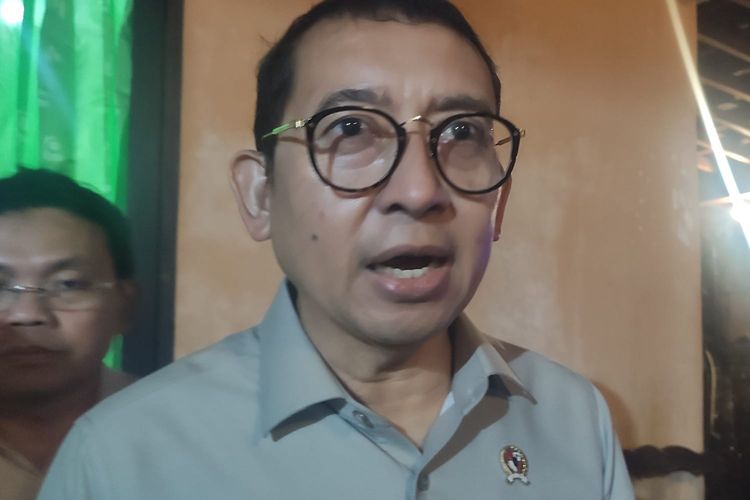 Fadli Zon Tantang Debat Pihak yang Tolak Pemasangan Chattra di Candi Borobudur: Kami Biasa Berdebat