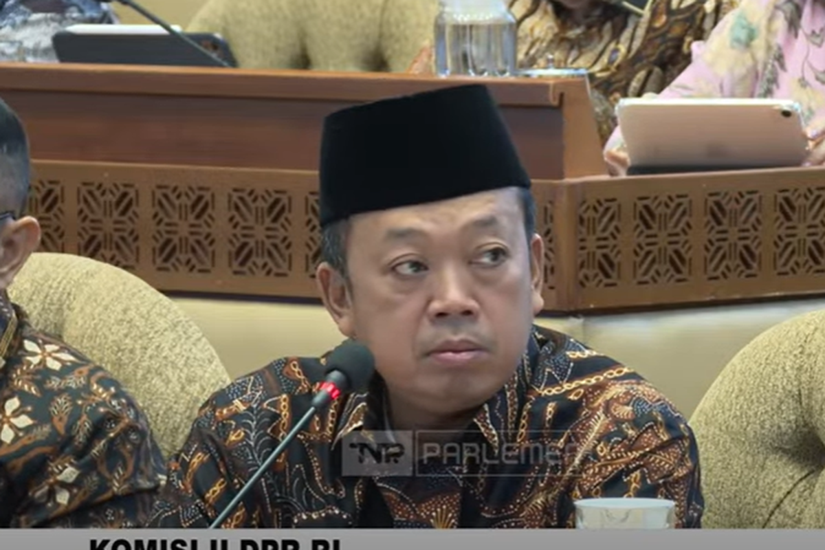 Momen Mikorofon Menteri Nusron Sempat Mati Saat Rapat di Komisi II...