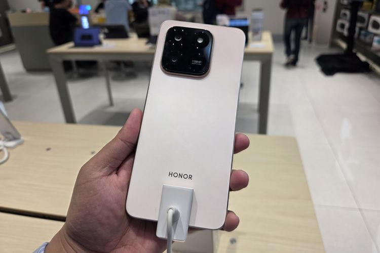 Saya Buka Kotak Honor X7d Harga Rp 4,5 Juta, Isinya Ternyata Selengkap Ini