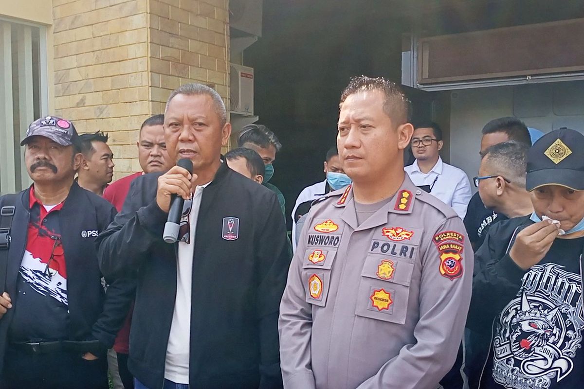 Melalui Direktur Operasional PT LIB, PSSI sebut unsur Psikologis dan adanya dorongan dari Steering Commite serta Stakeholder menjadi alasan kuat pemindahan venue Pertandingan, babak penyisihan Group C Piala Presiden 2022 dari Stadion GBLA ke Stadion Si Jalak Harupat.