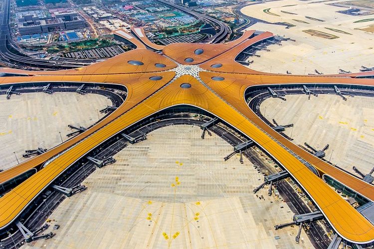 Penampakan foto udara bandara internasional Daxing di Beijing, yang mulai resmi beroperasi pada Rabu (25/9/2019).