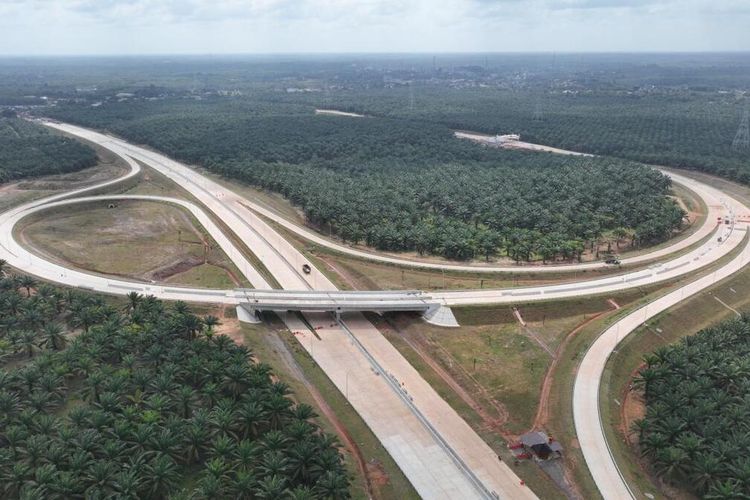 Kemacetan di Jalintim Sumatera Picu Arus Keluar Tol Fungsional Palembang–Betung Tersendat