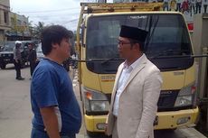 Ridwan Kamil Marahi Pemilik Kendaraan yang Parkir di Trotoar 