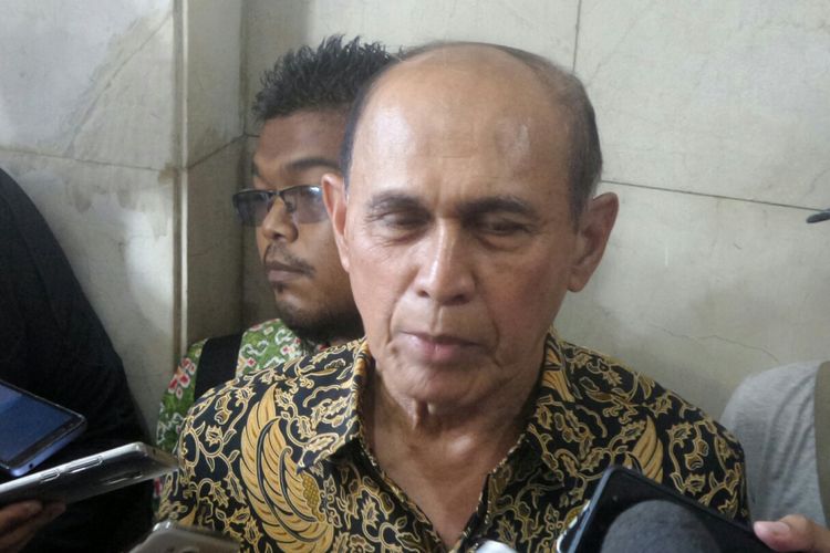 Purnawirawan TNI Kivlan Zen saat ditemui di Bareskrim Mabes Polri, Kompleks Kementerian Kelautan dan Perikanan, Jakarta Pusat, Selasa (19/9/2017).