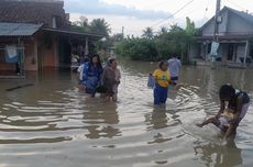 Cerita Penyintas Banjir di Karawang, Perabotan Rusak hingga Tinggikan Lantai Rumah