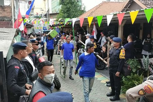 Eksekusi 28 Rumah di Surabaya, Diwarnai Tangisan Warga serta Ketegangan Polisi dan Wakil Wali Kota