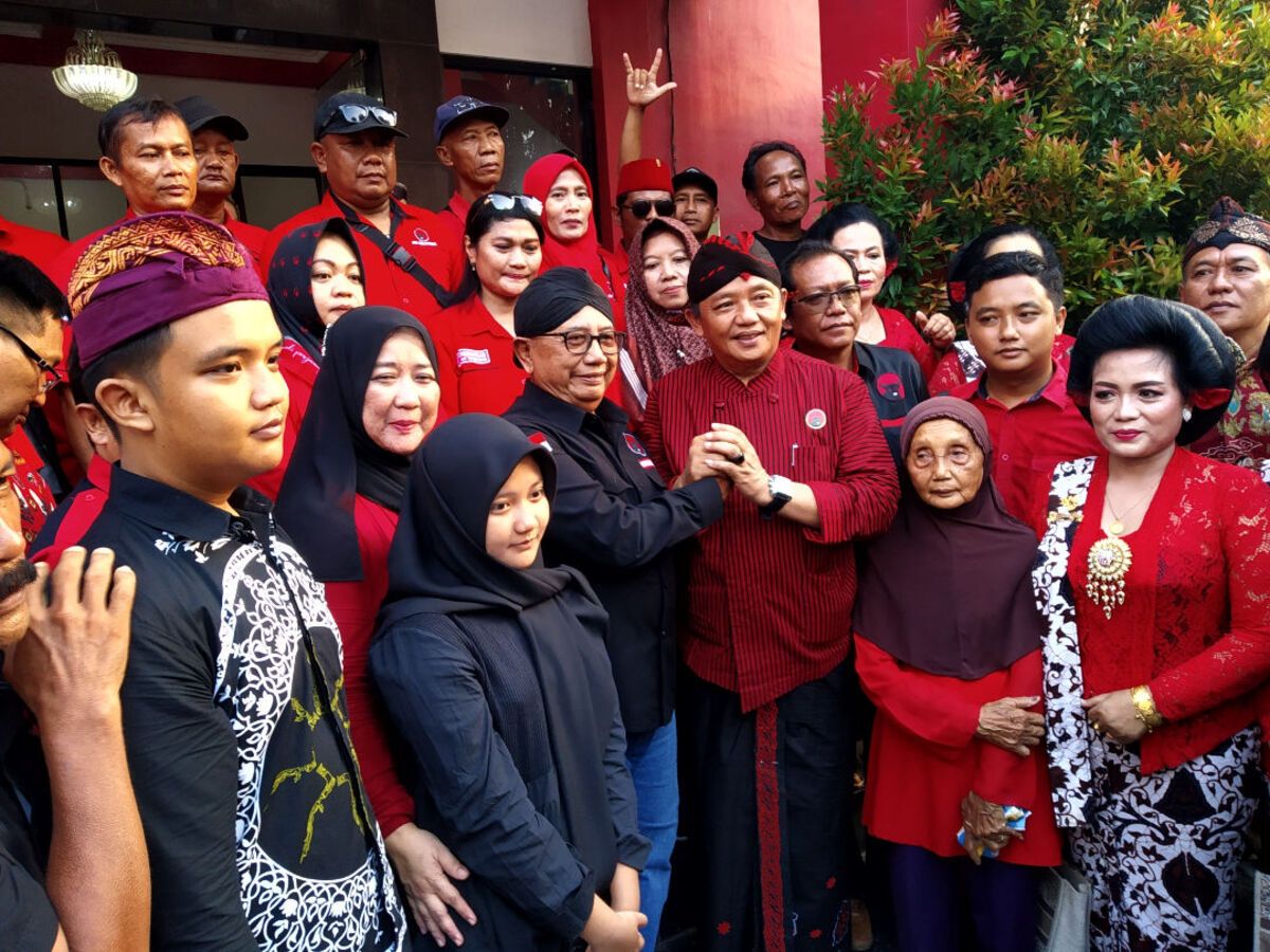 Mantan Bupati dan Anggota DPRD Jatim Ikuti Penjaringan Calon Bupati Blitar dari PDI-P