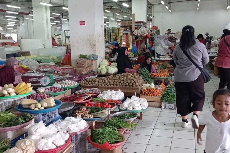 Kepala UPTD Pasar Mardika Ambon Minta Dispenda Sosialisasi Tarif Baru, Banyak Pedagang Tak Mau Bayar