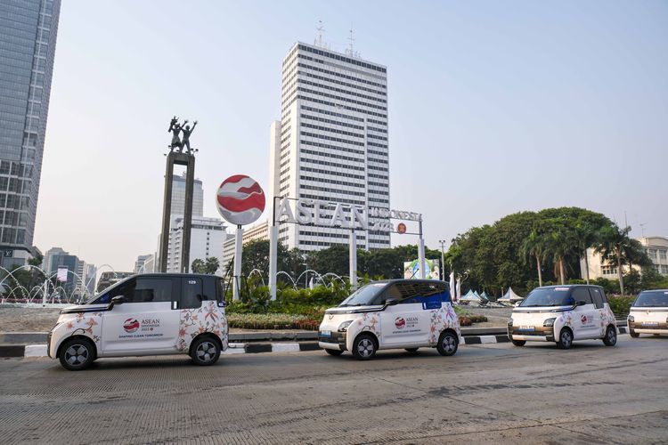 Wuling Air ev di KTT ASEAN ke-43 Jakarta