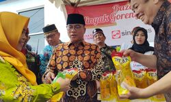 Jelang Ramadhan, Sinar Mas Gandeng PWM Banten Gerakkan Bazar Minyak Goreng di Serang