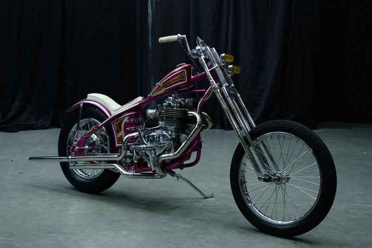 Suzuki Thunder 250 bergaya chopper long fork garapan Boneng Custombre.