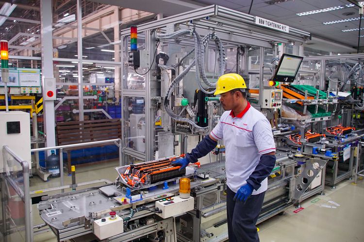 Manufaktur Baterai Jadi Kunci Peningkatan TKDN Kendaraan Listrik
