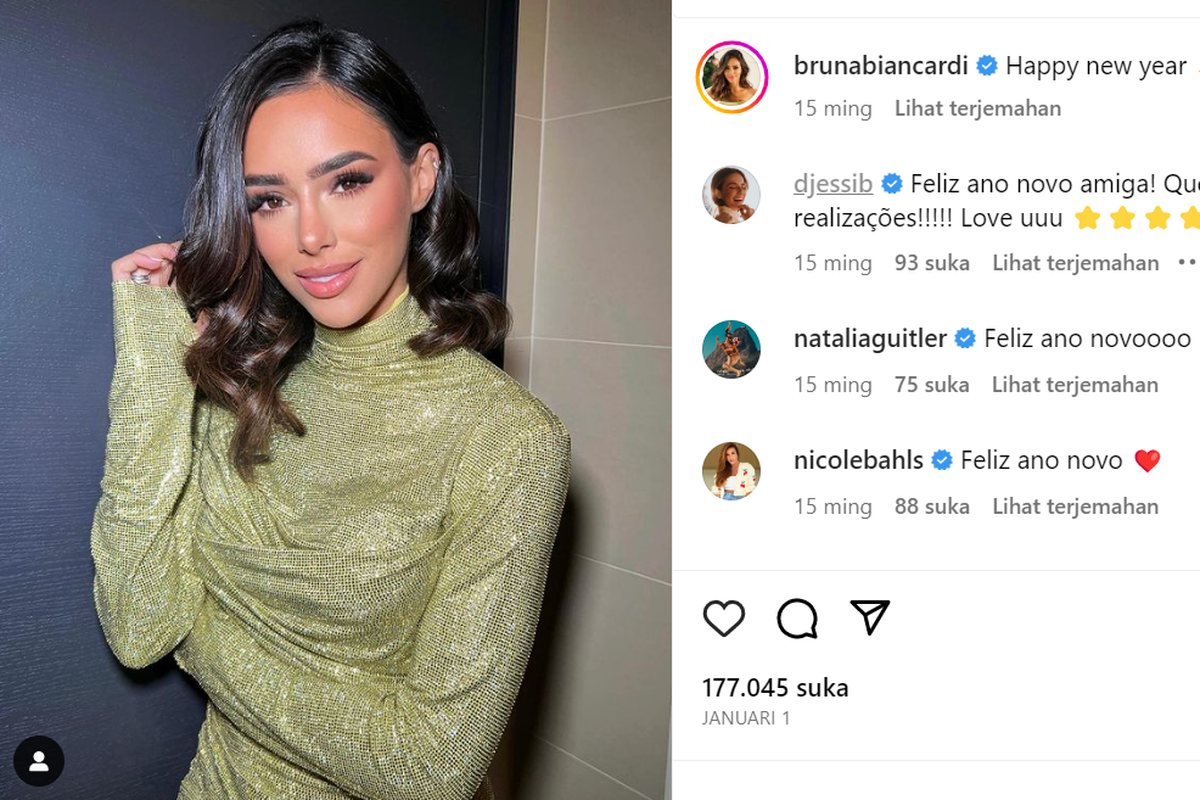 Kekasih Neymar, Bruna Biancardi. Neymar dan pasangannya yang merupakan model asal Brasil ini akan segera menjadi orang tua karena Bruna Biancardi sedang mengandung anak kedua Neymar.