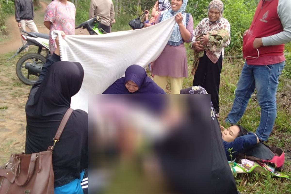 Kisah di Balik Ibu Hamil yang Melahirkan di Tepi Jalan Rusak, Dibantu Warga hingga Ditandu dengan Kain Sarung