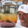 Wine Tinja dan Vodka Kalajengking Dipamerkan di Museum, Berani Coba?