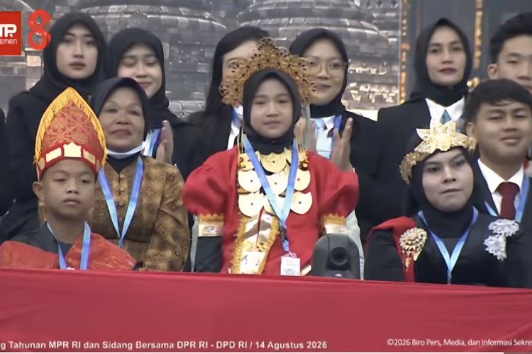 Kisah Citra, Bantu Orangtua Jualan Kacang Sebelum Masuk Sekolah Rakyat