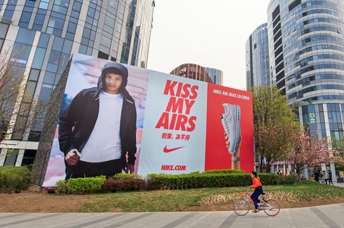 Bisnis Nike di China Terhantam Wabah Virus Corona