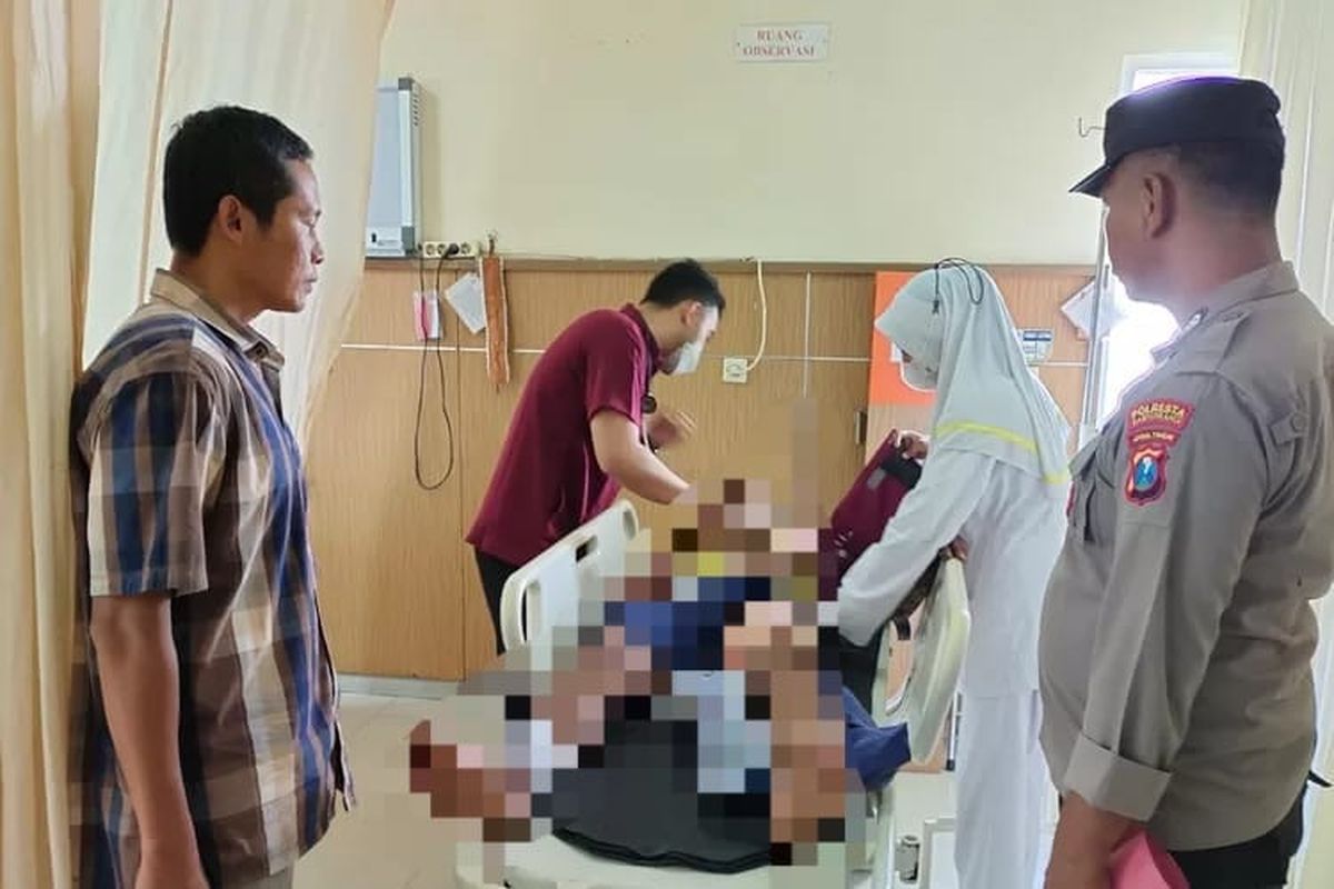 Korban saat dibawa ke rumah sakit 