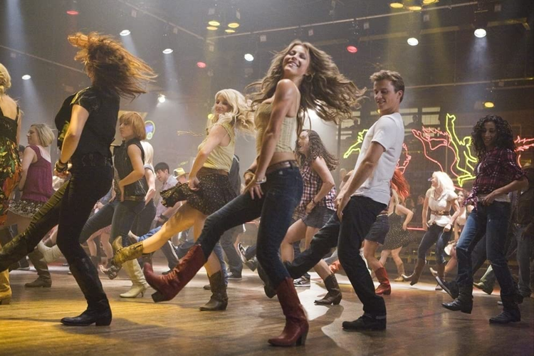 Cuplikan adegan dalam film musikal Footloose