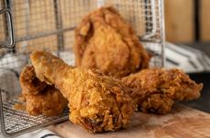INFOGRAFIK: Hoaks KFC Beri Voucher 3 Ember Ayam Goreng Gratis, Simak Bantahannya