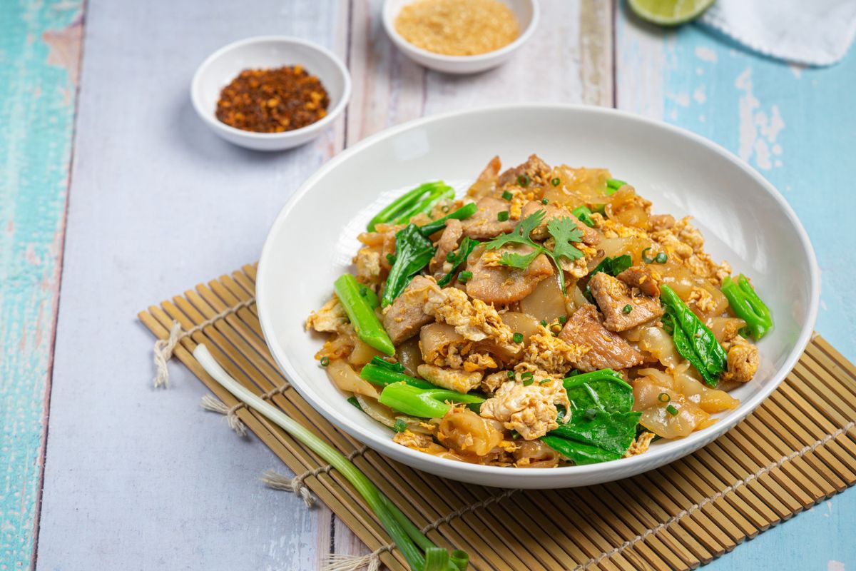 Ilustrasi kwetiau goreng.