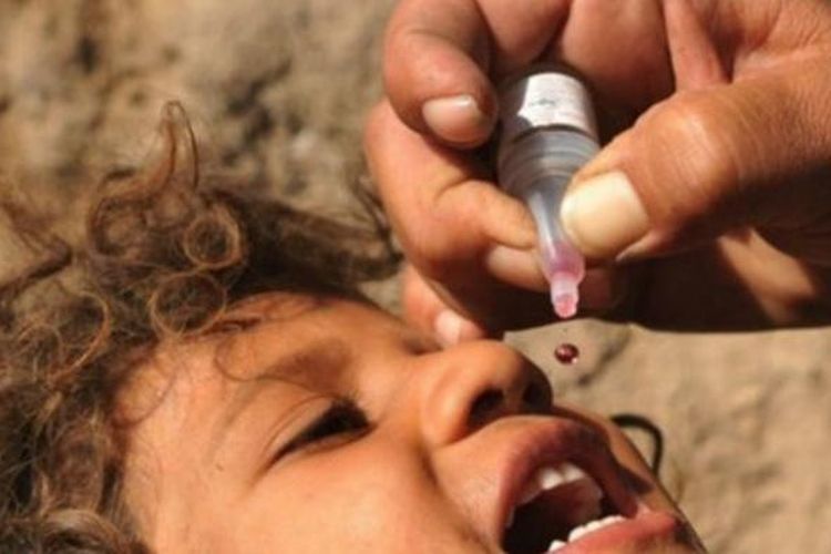 Jumlah penderita polio di Afganistan sempat menurun setelah Taliban, saat berkuasa, mengizinkan pemberian vaksin polio.