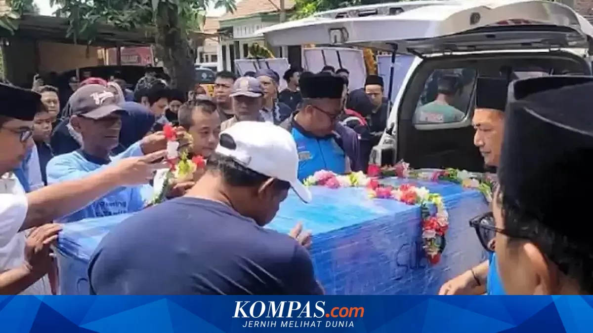 Ambulans Pembawa Jenazah ABK KM Virgo Transport 8 Mengalami Kecelakaan Beruntun di Jombang