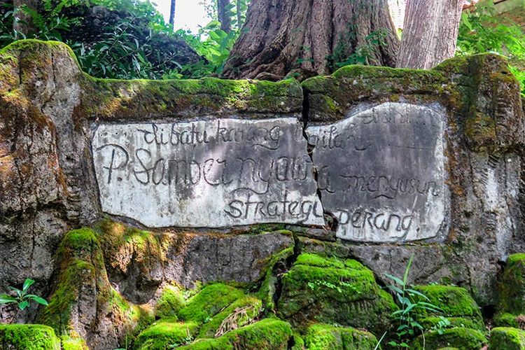 Petilasan atau tempat singgah Pangeran Sambernyawa di Sendang Lele ketika berjuang melawan Belanda.