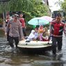 Banjir Sayung Demak Tak Kunjung Surut, Siswa Dijemput dengan Perahu 