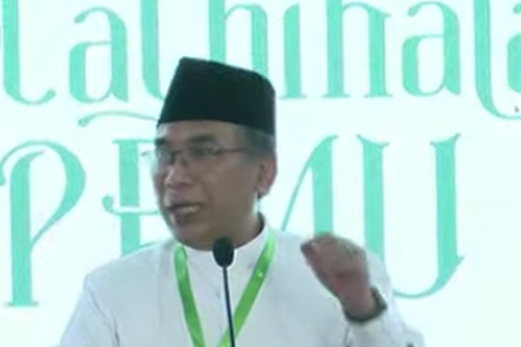 Ketua Umum PBNU Yahya Cholil Staquf dalam acara halal bihalal di Kantor PBNU, Jalan Kramat Raya, Jakarta Pusat, Minggu (28/4/2024).