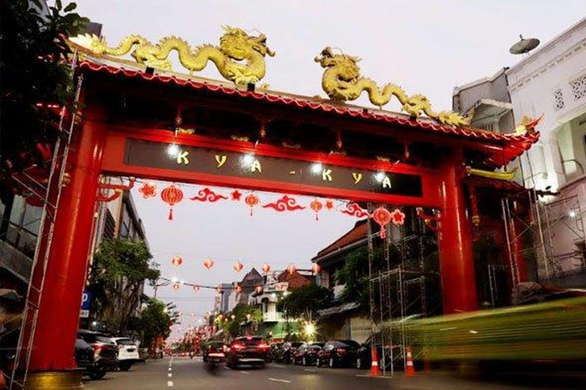 Wisata Pecinan Kembang Jepun atau Kya-kya Kembang Jepun di Jalan Kembang Jepun, Kecamatan Pabean, Kota Surabaya, Jawa Timur. 