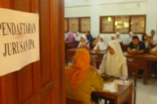 PPDB Online di Semarang Dikeluhkan, Siswa Menunggu 2 Jam untuk Pemberkasan 