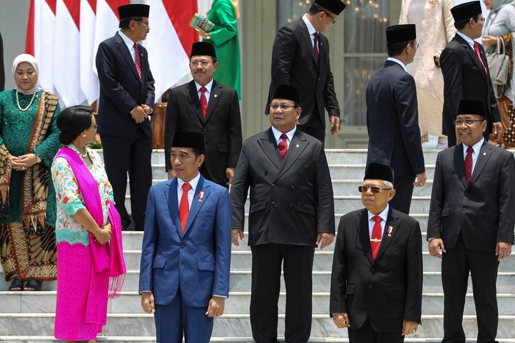 Suasana persiapan pemotretan Kabinet Indonesia Maju di Istana Negara, Jakarta, Rabu (23/10/2019). Presiden RI Joko Widodo mengumumkan dan melantik Menteri-menteri Kabinet Indonesia Maju serta pejabat setingkat menteri.