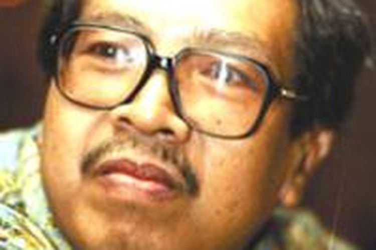 Kuntowijoyo adalah seorang budayawan, sejarawan, dan sastrawan asal Bantul, Yogyakarta