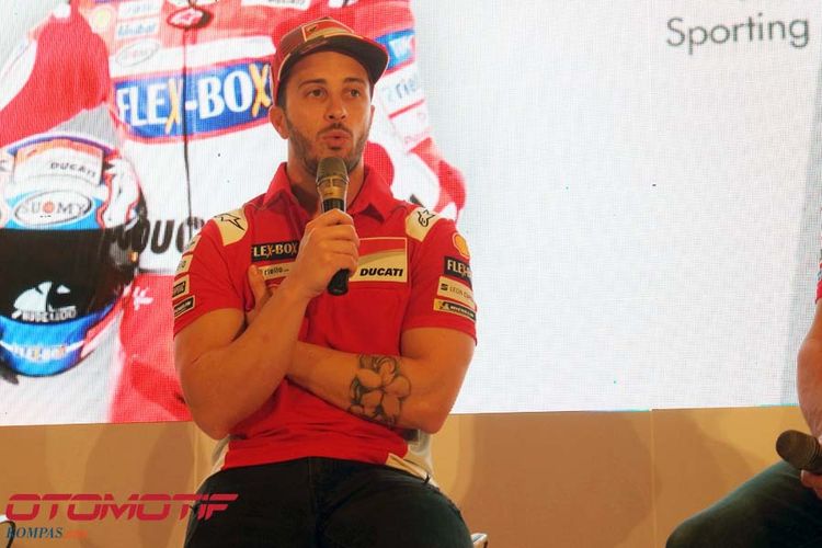 Pebalap Ducati Andrea Dovizioso saat mengunjungi Jakarta, Rabu (1/2/2018).