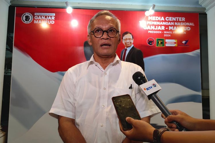 Politikus PDI-P Aria Bima ditemui di Media Center TPN Ganjar-Mahfud, Jalan Cemara 19, Jakarta Pusat, Senin (13/11/2023) malam.